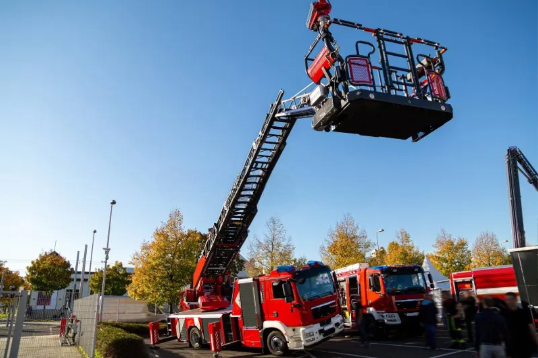 İstanbul sepetli vinç kiralama, sepetli vinç kiralama hizmeti, vinç kiralama İstanbul, profesyonel vinç firması, yüksekte çalışma ekipmanları, vinç güvenliği, 2025 vinç kiralama rehberi